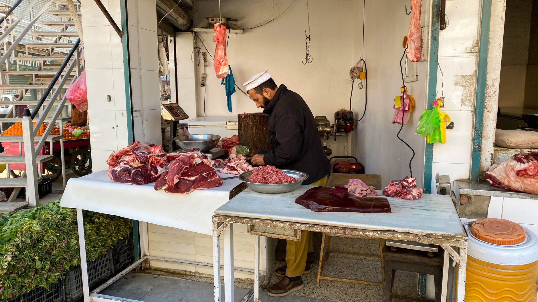 Halal frozen meat processing plant preparing product for export